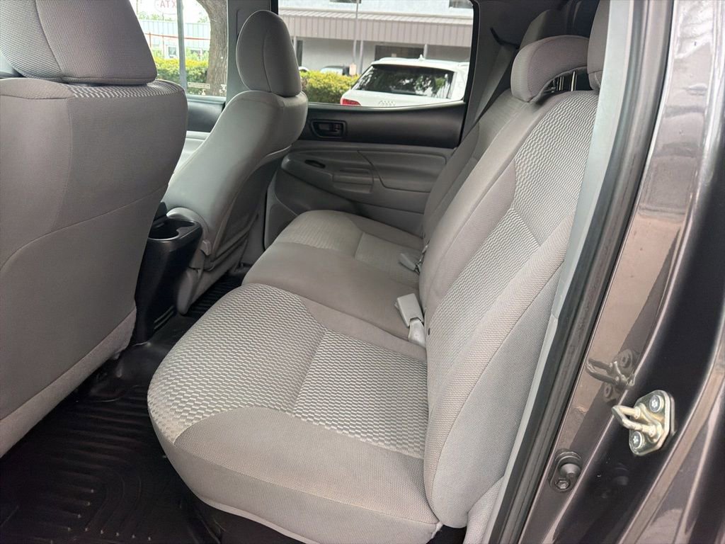 Used 2014 Toyota Tacoma PreRunner w/ SR5 Package RWD image 16