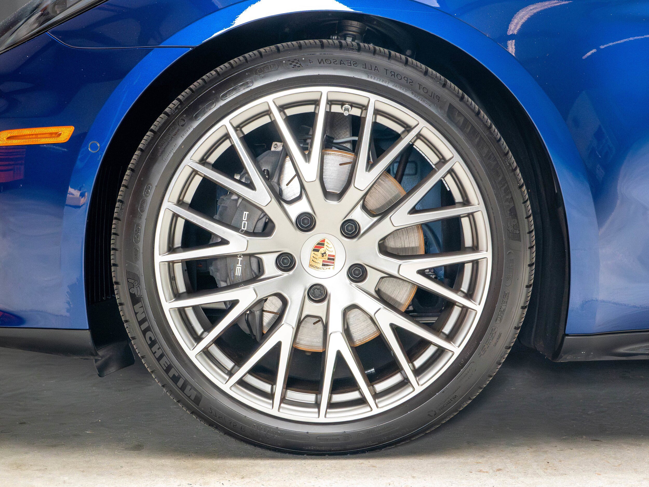 Certified 2024 Porsche Panamera 4 AWD/4WD image 21