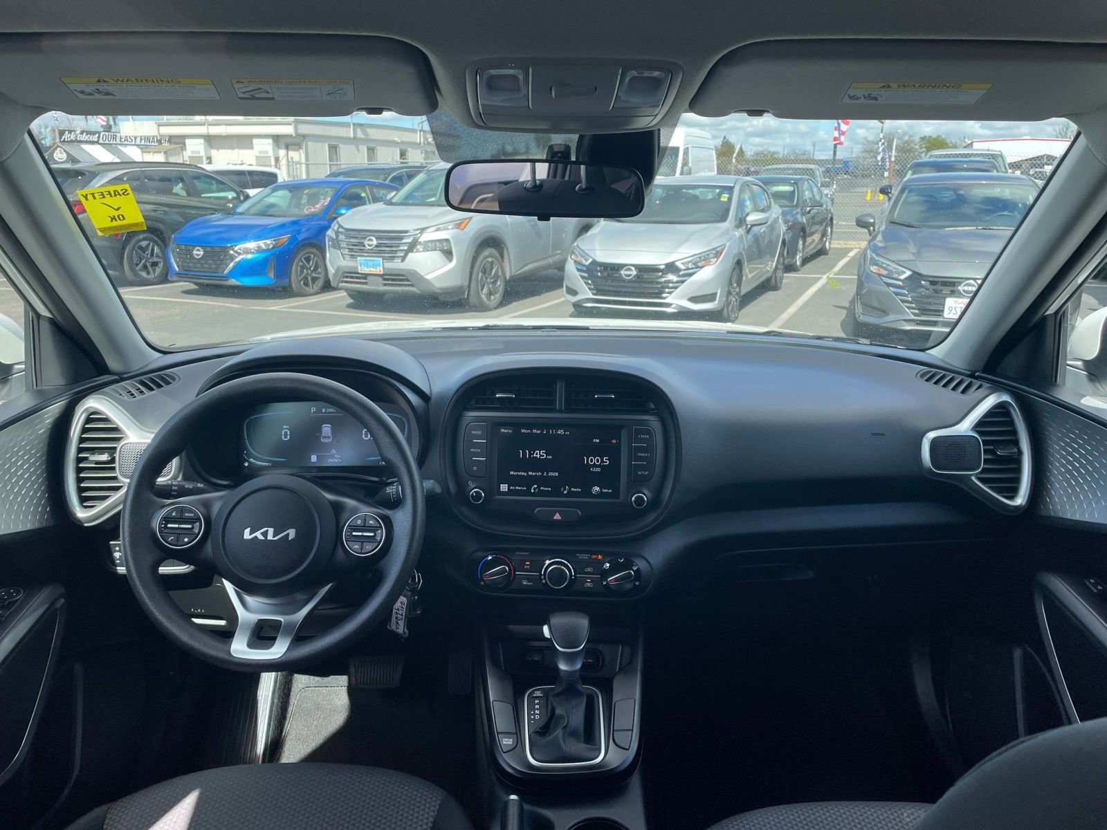 Used 2025 Kia Soul LX w/ LX Technology Package image 31