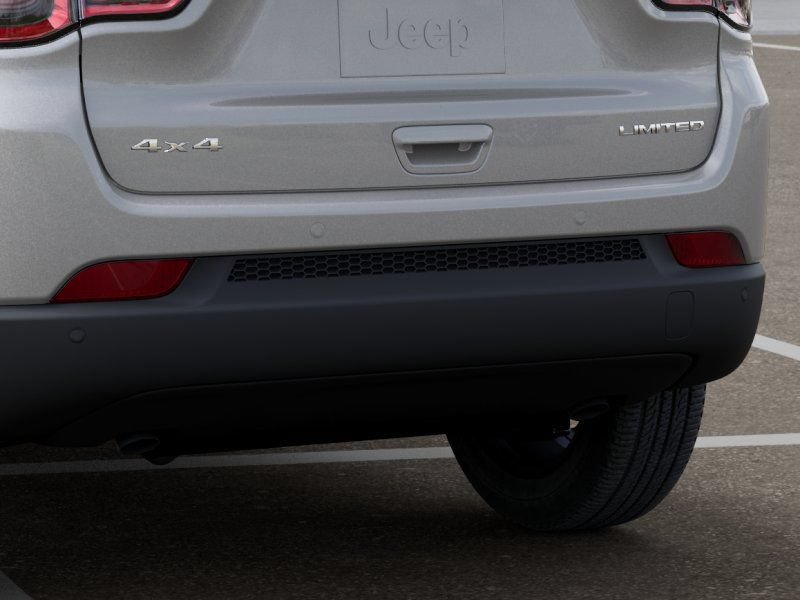 Used 2026 Jeep Compass Limited AWD/4WD image 13