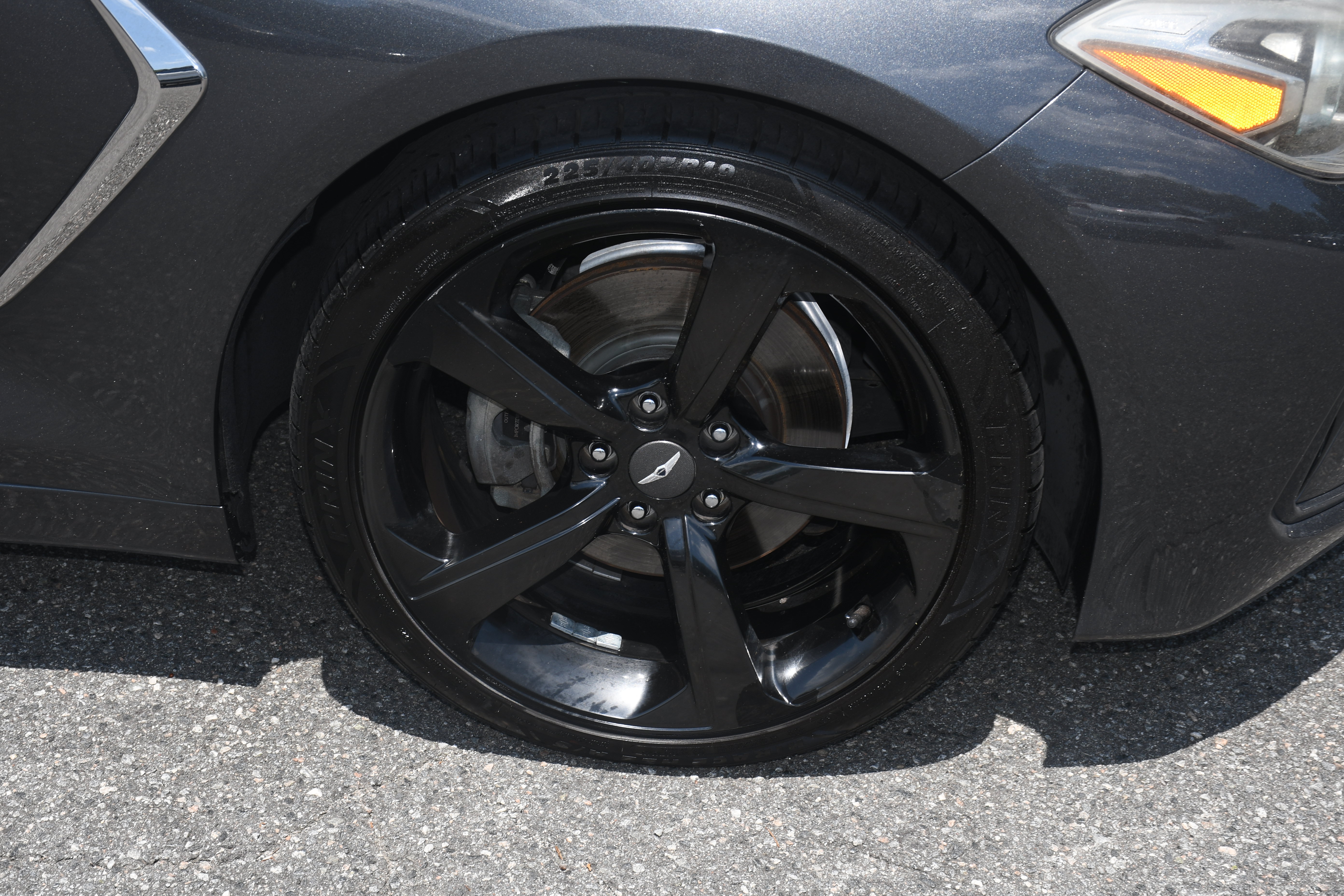 Used 2019 Genesis G70 2.0T Advanced w/ Dynamic Package RWD image 24