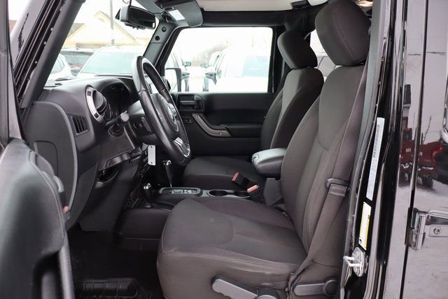 Used 2017 Jeep Wrangler Unlimited Willys image 11