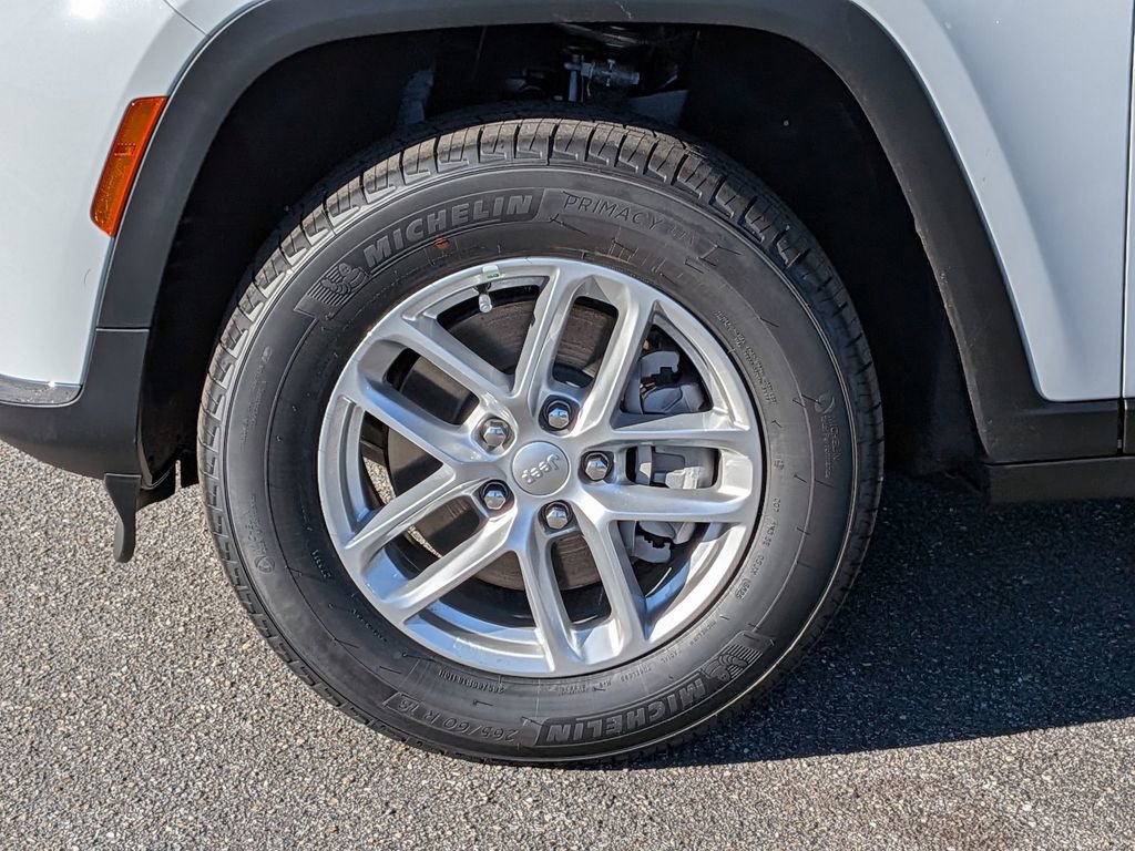 New 2025 Jeep Grand Cherokee L Laredo w/ Luxury Tech Group I image 12