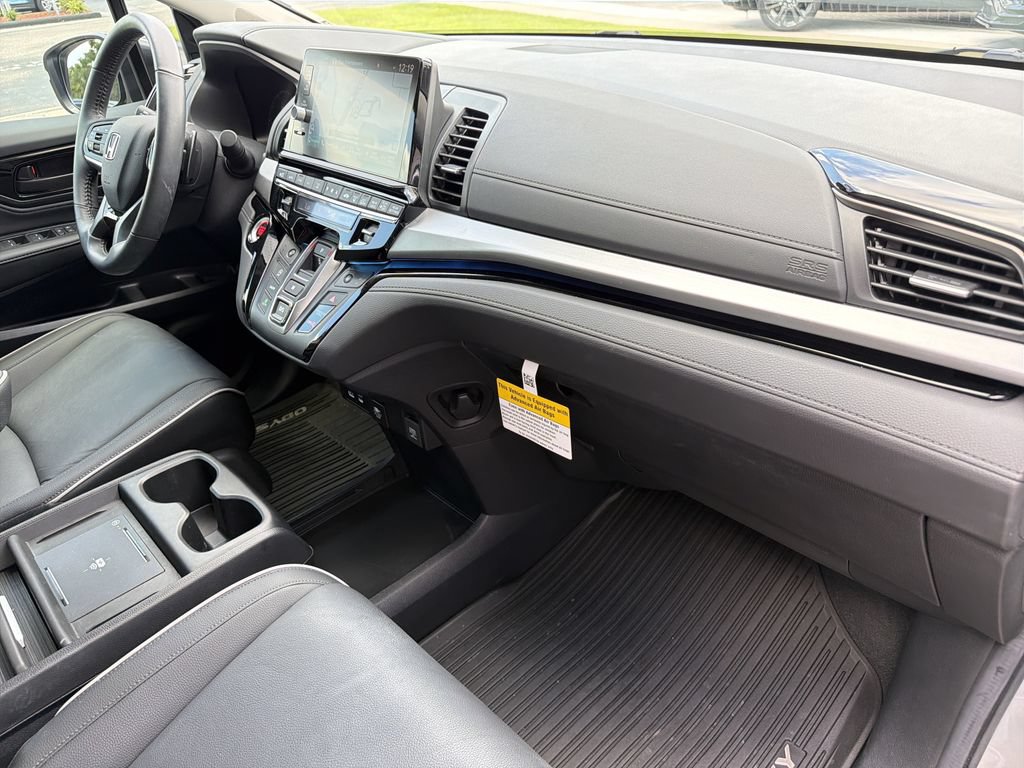 Used 2025 Honda Odyssey Touring image 16