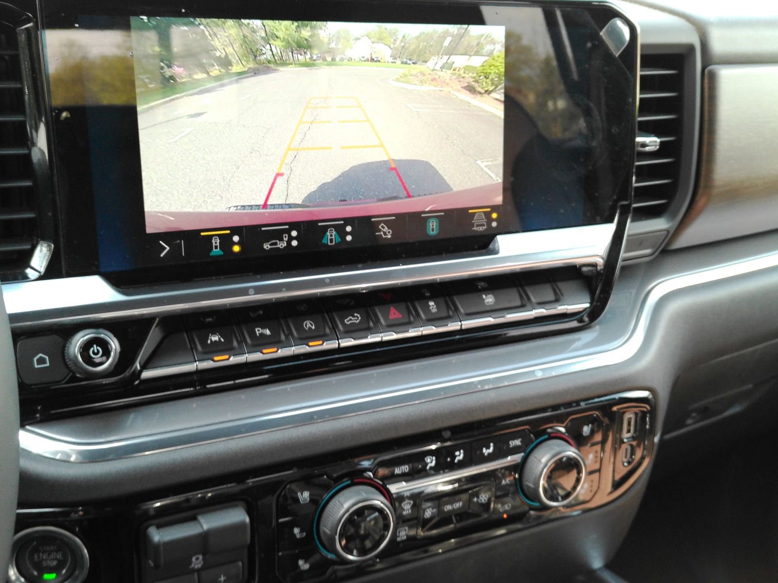 Certified 2023 Chevrolet Silverado 1500 High Country w/ Technology Package AWD/4WD image 26