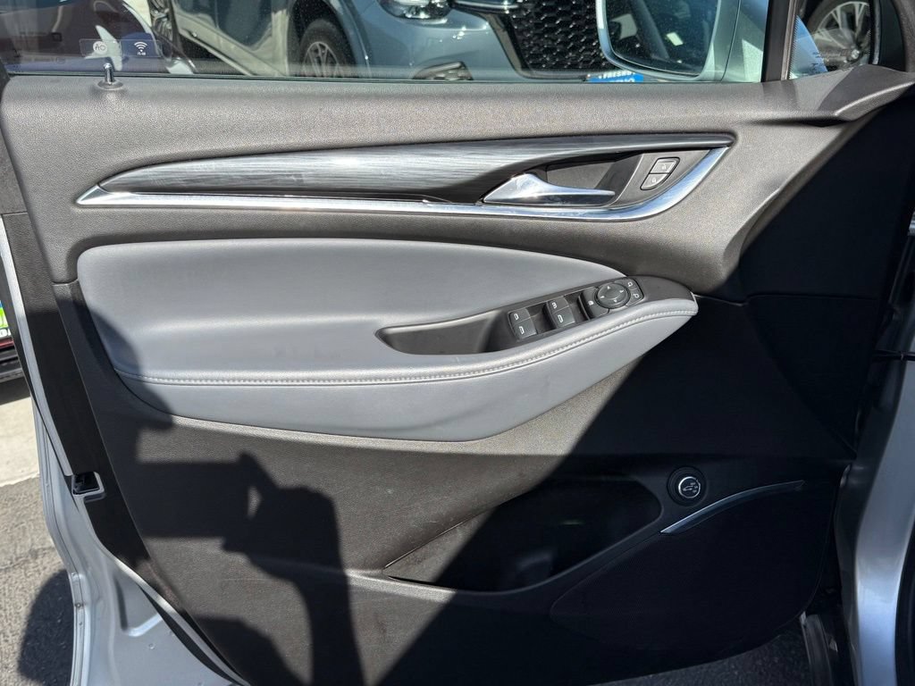 Used 2019 Buick Enclave Essence FWD image 35