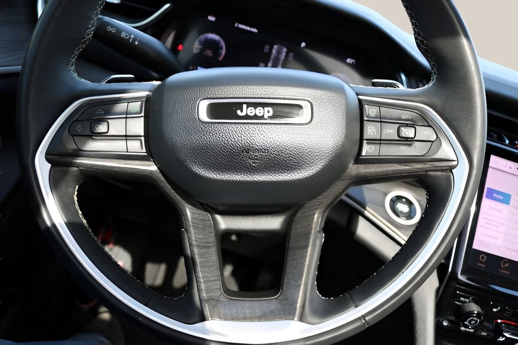 Used 2023 Jeep Grand Cherokee Limited RWD image 20