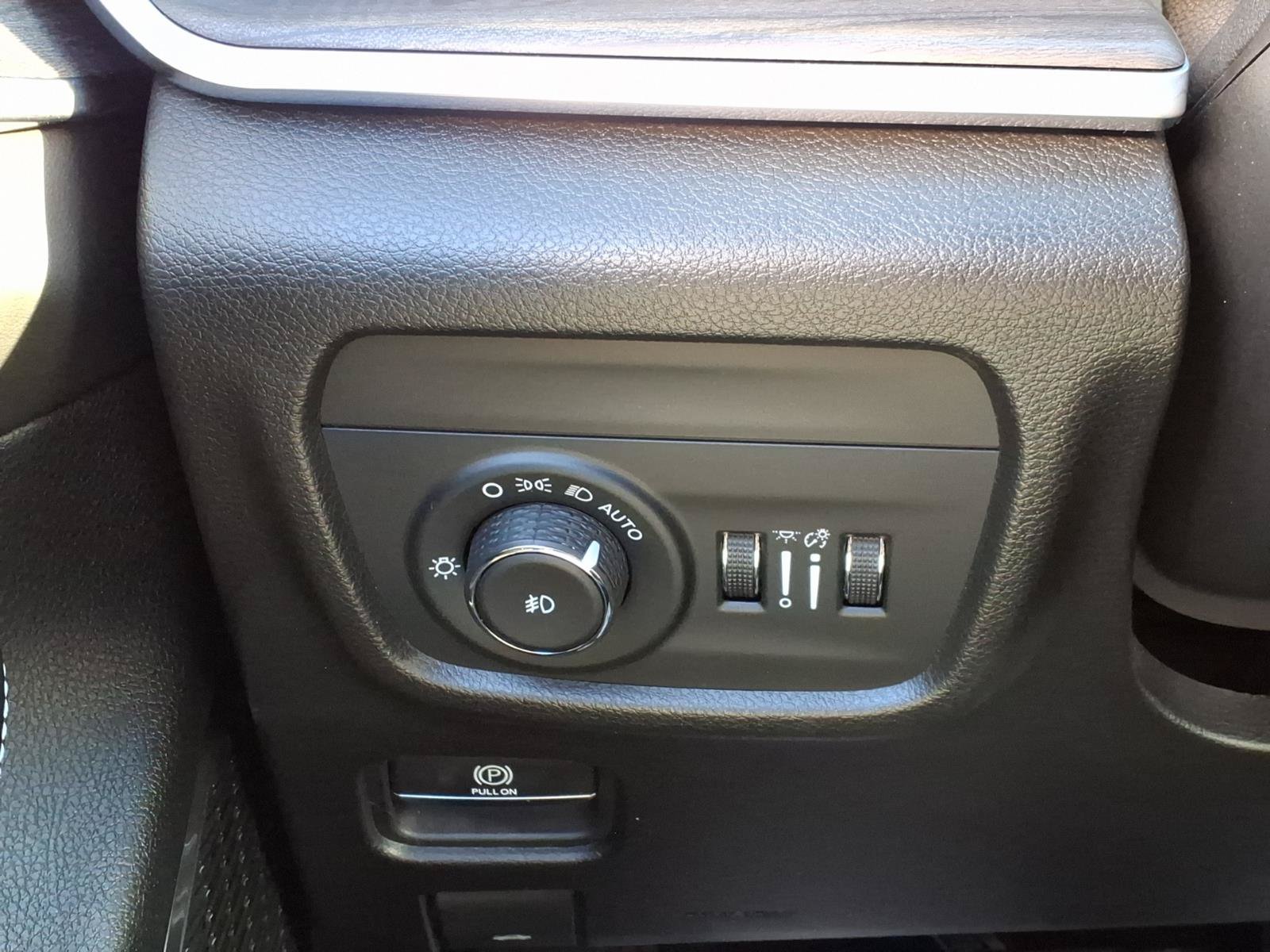 Used 2023 Jeep Grand Cherokee L Overland AWD/4WD image 34