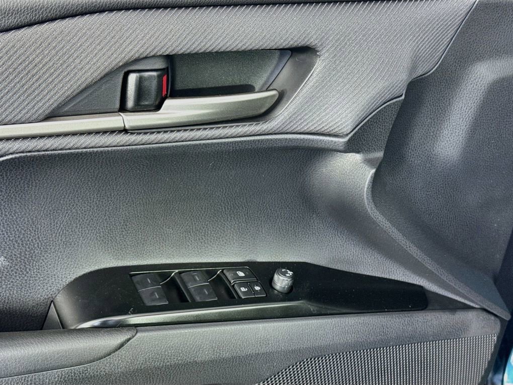Used 2026 Toyota Camry SE FWD image 23