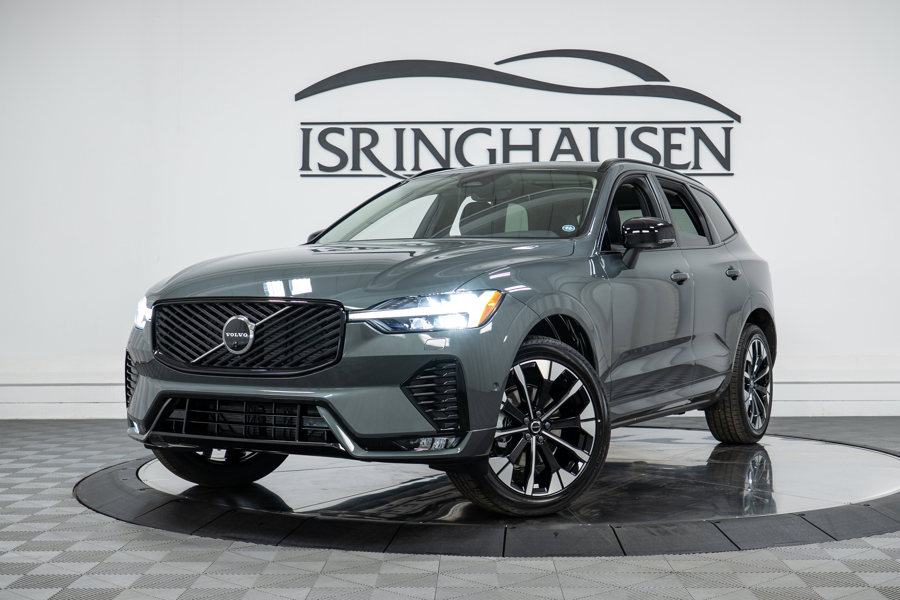 New 2026 Volvo XC60 B5 Plus w/ Climate Package image 26