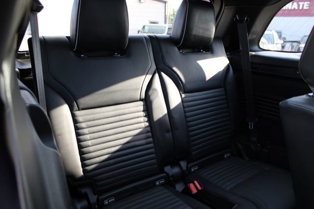 Used 2020 Land Rover Discovery HSE Luxury image 68