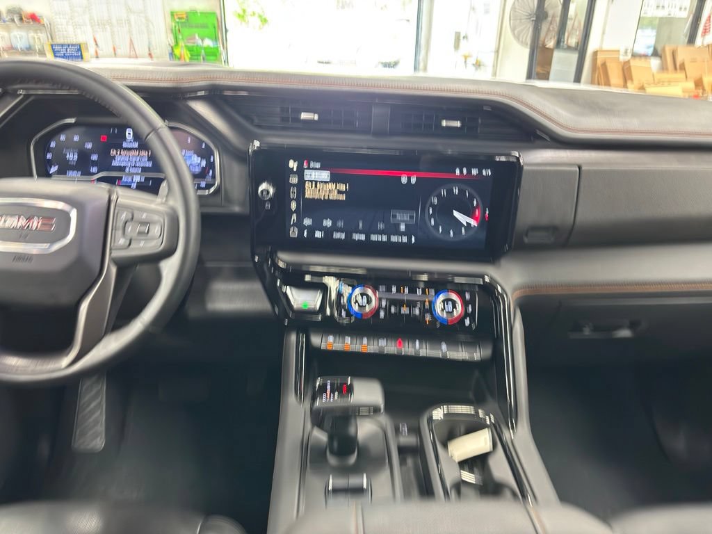 Used 2024 GMC Sierra 1500 AT4 w/ Technology Package AWD/4WD image 18