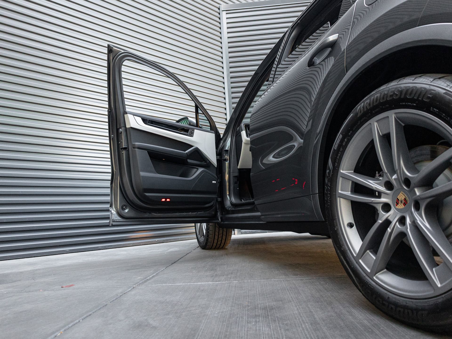 New 2026 Porsche Cayenne E-Hybrid image 14