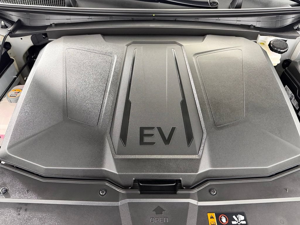 Used 2025 Hyundai Ioniq 5 SE RWD image 24