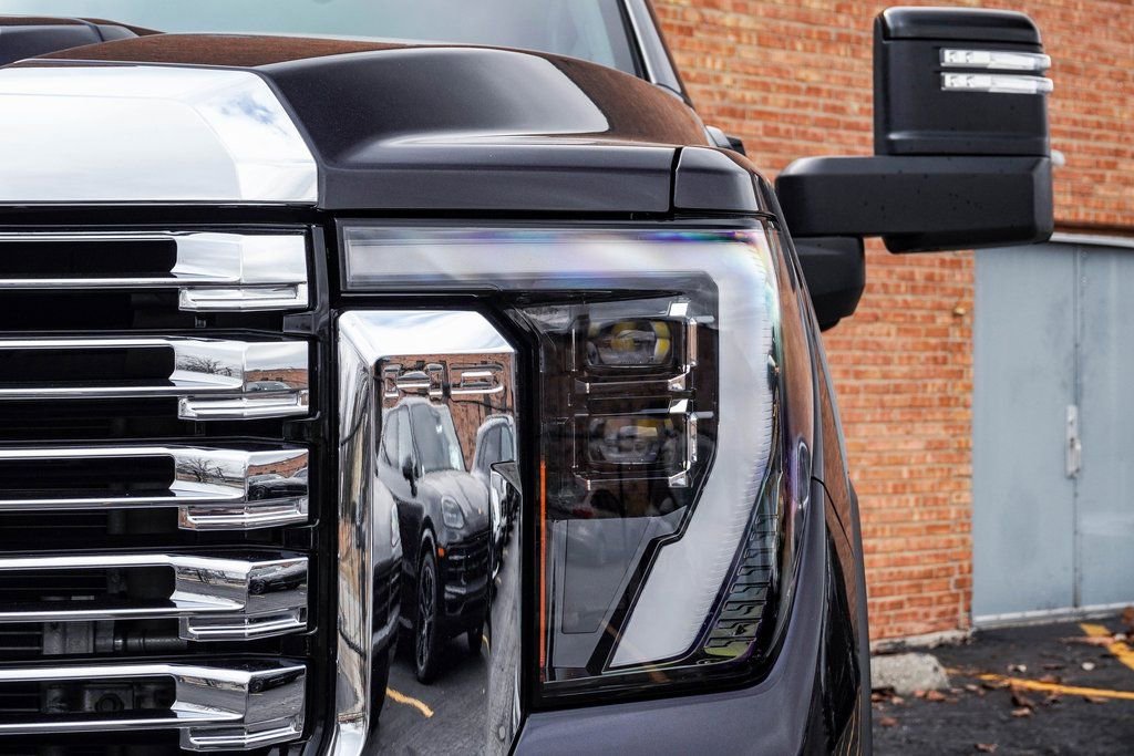 Used 2024 GMC Sierra 2500 Denali w/ Denali Reserve Package image 9