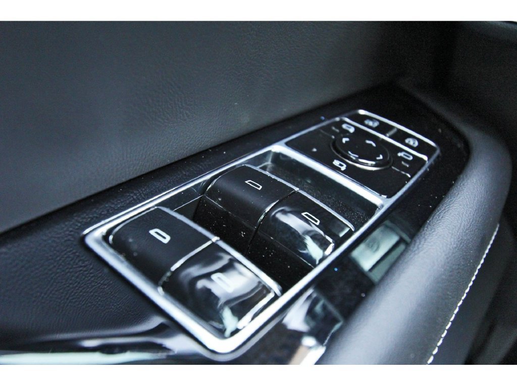 New 2027 Cadillac Vistiq Luxury AWD/4WD image 16