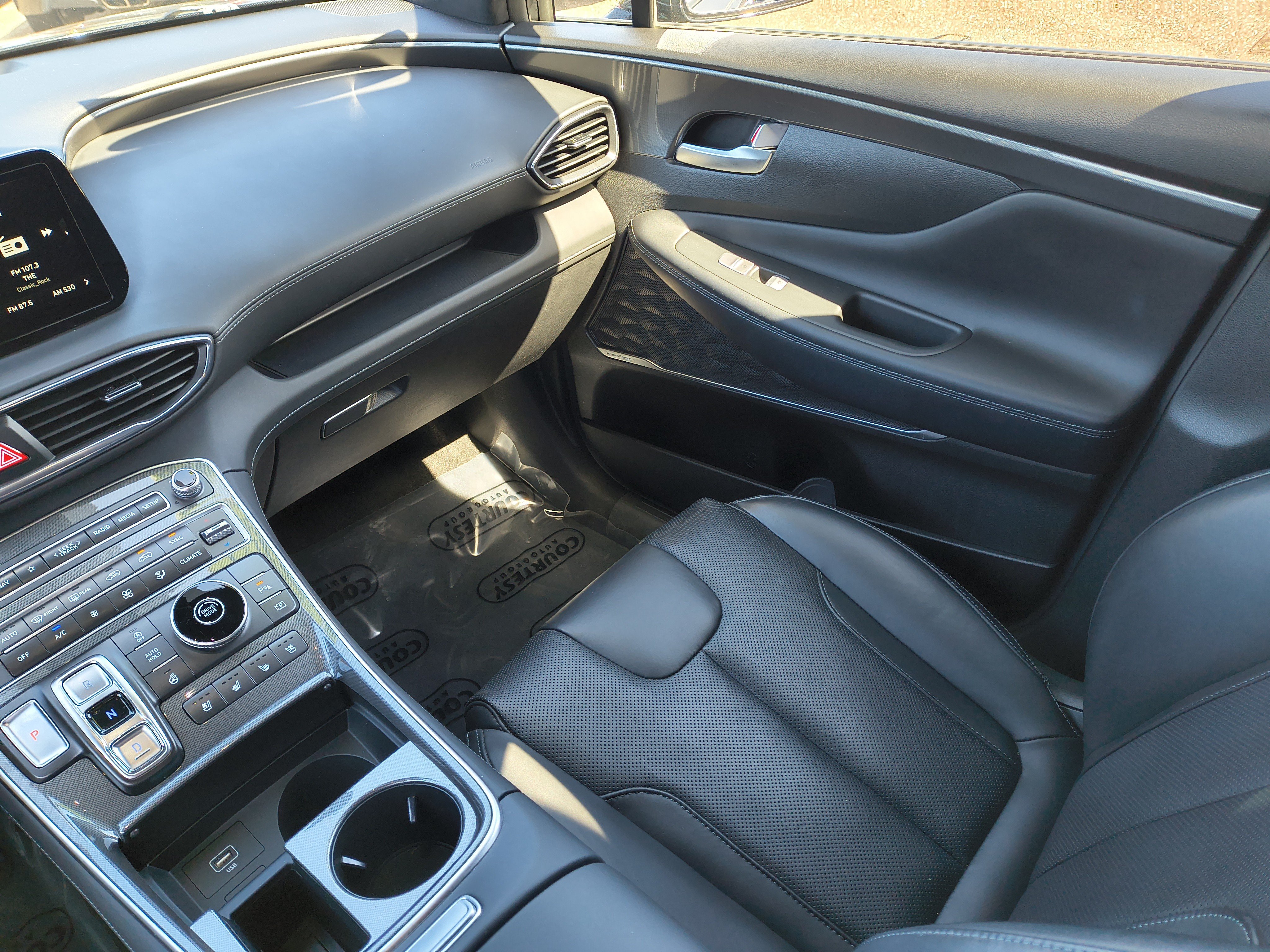 Used 2023 Hyundai Santa Fe Calligraphy FWD image 18