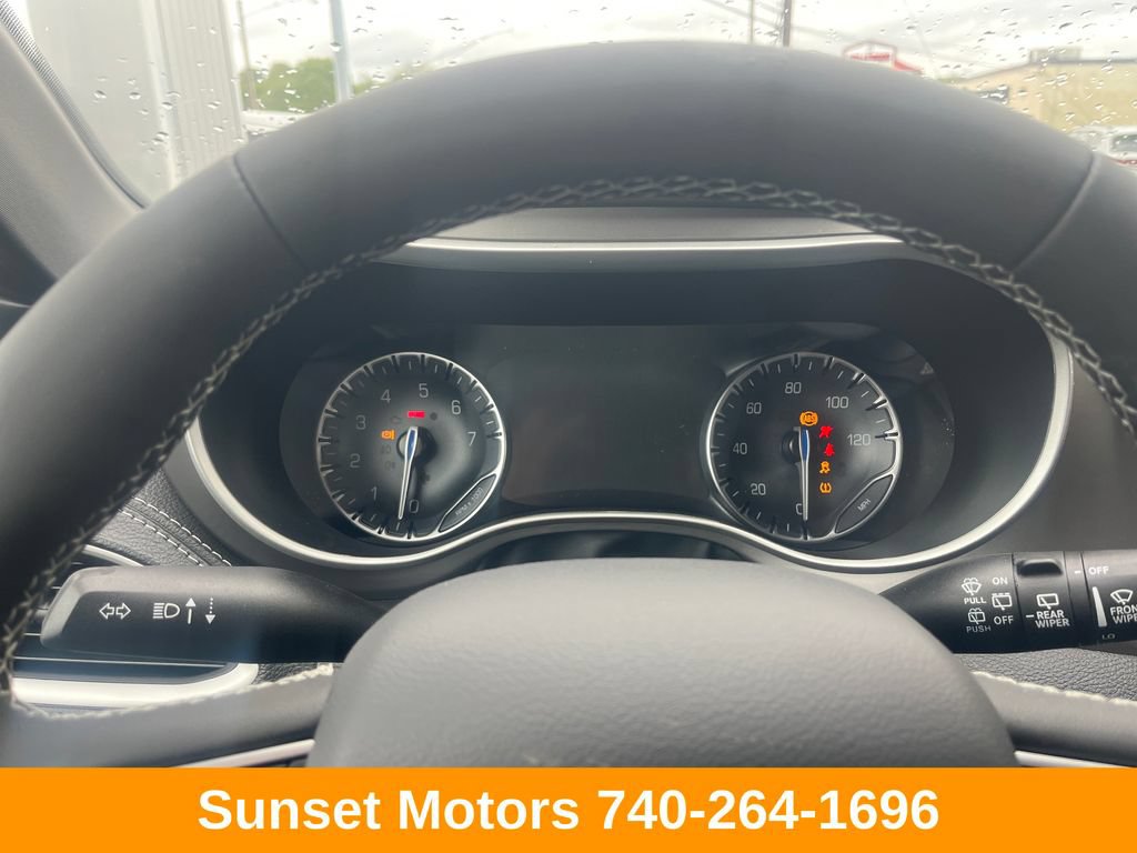 New 2027 Chrysler Pacifica Select FWD image 15