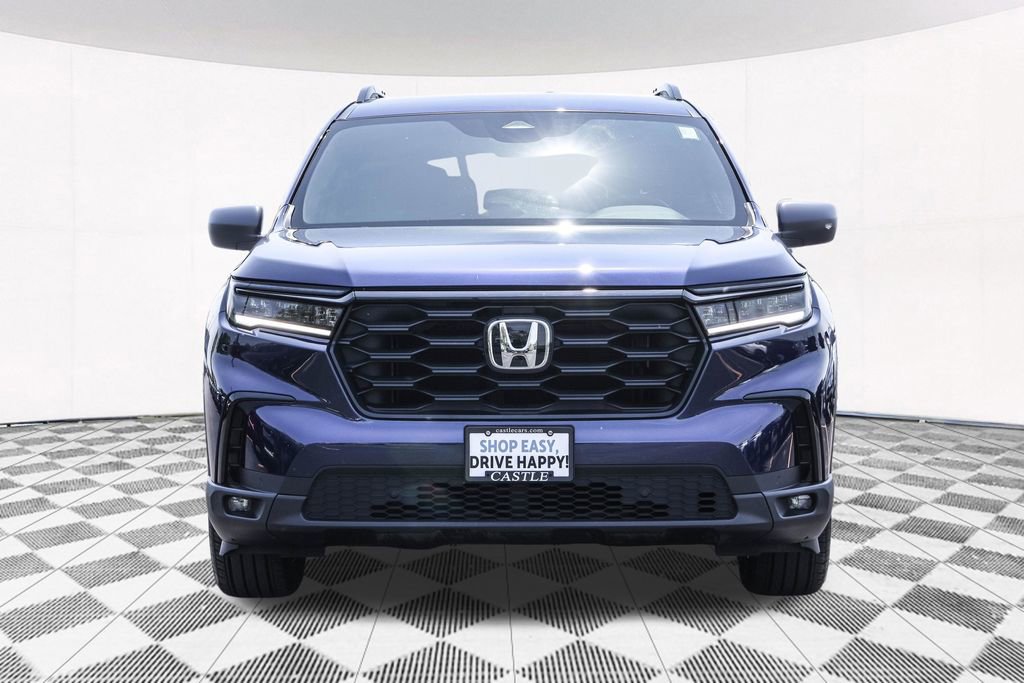 Used 2025 Honda Pilot Sport image 7