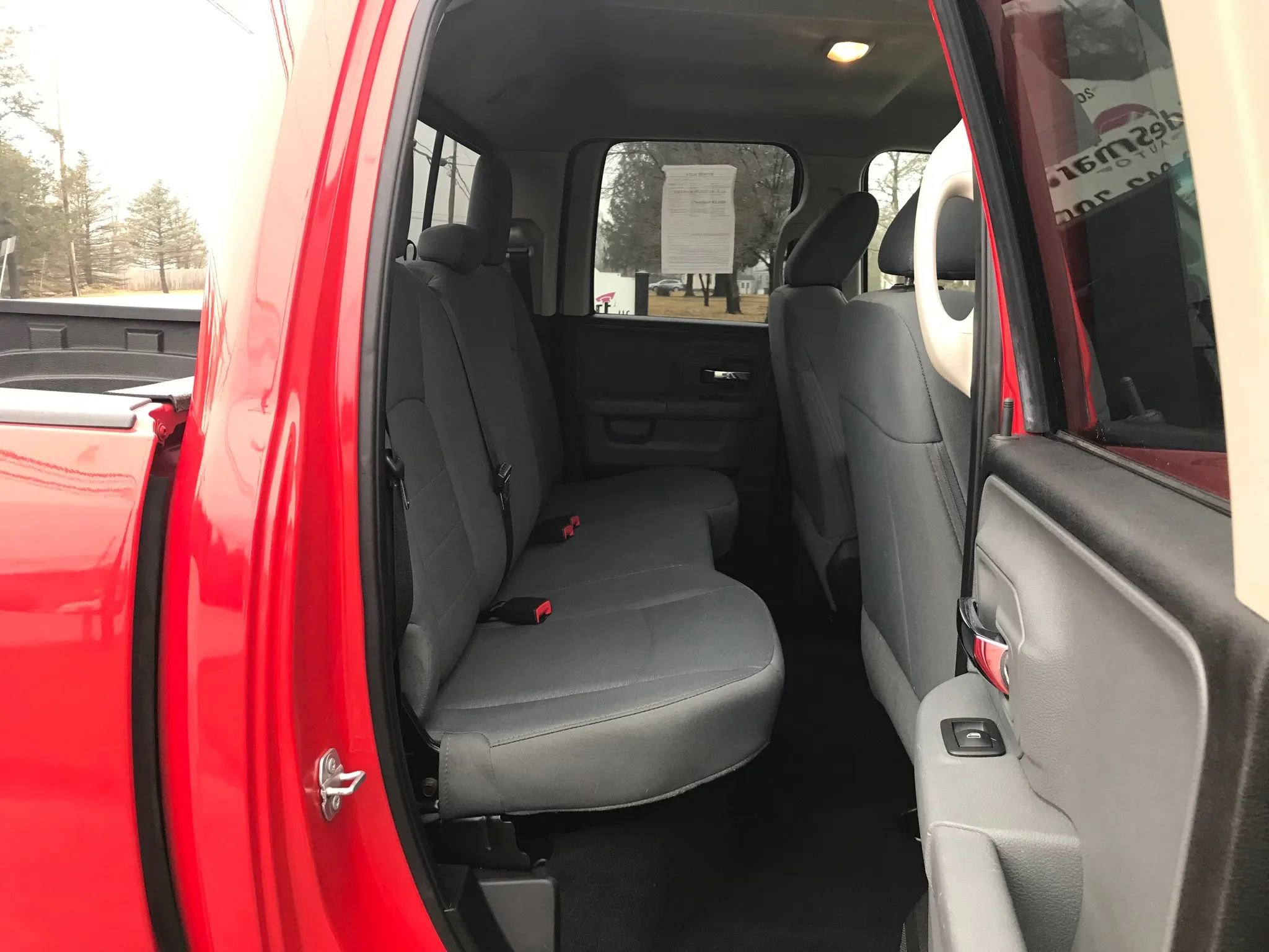 Used 2017 RAM 1500 Classic SLT image 3
