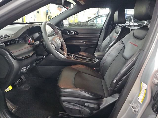 Used 2025 Jeep Compass Trailhawk image 9