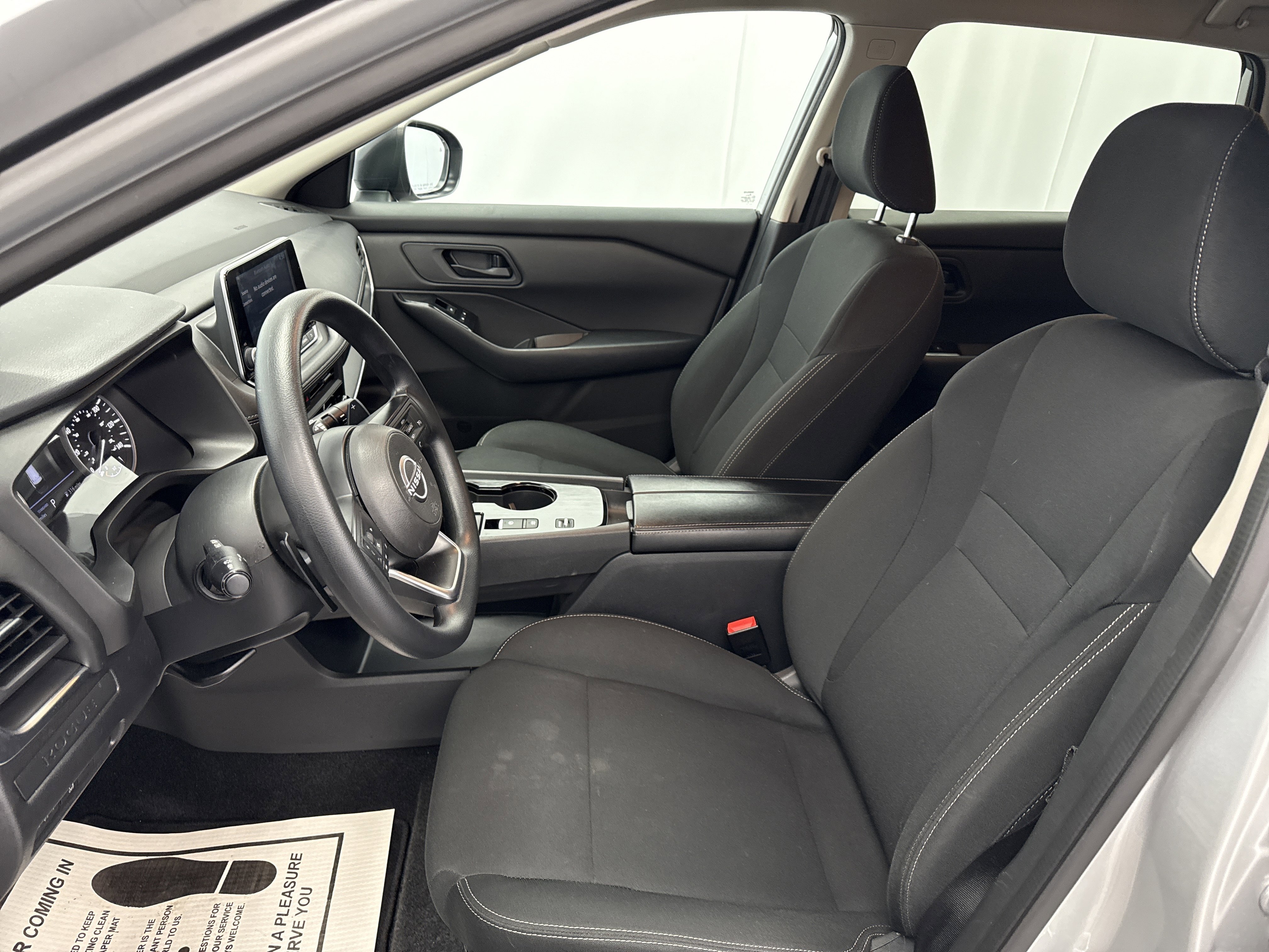 Used 2024 Nissan Rogue S image 7