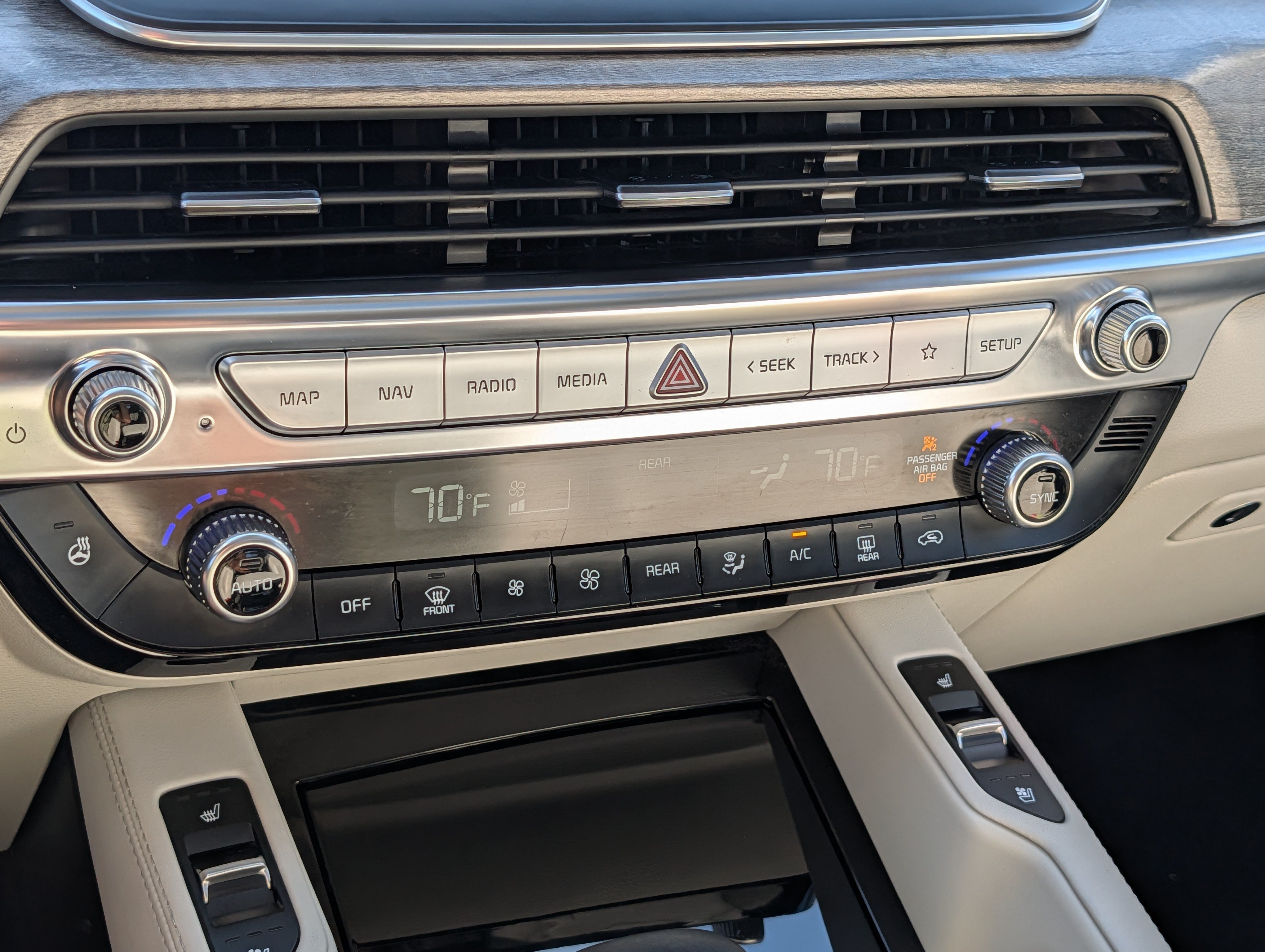 Used 2020 Kia Telluride SX w/ SX Prestige Package AWD/4WD image 23