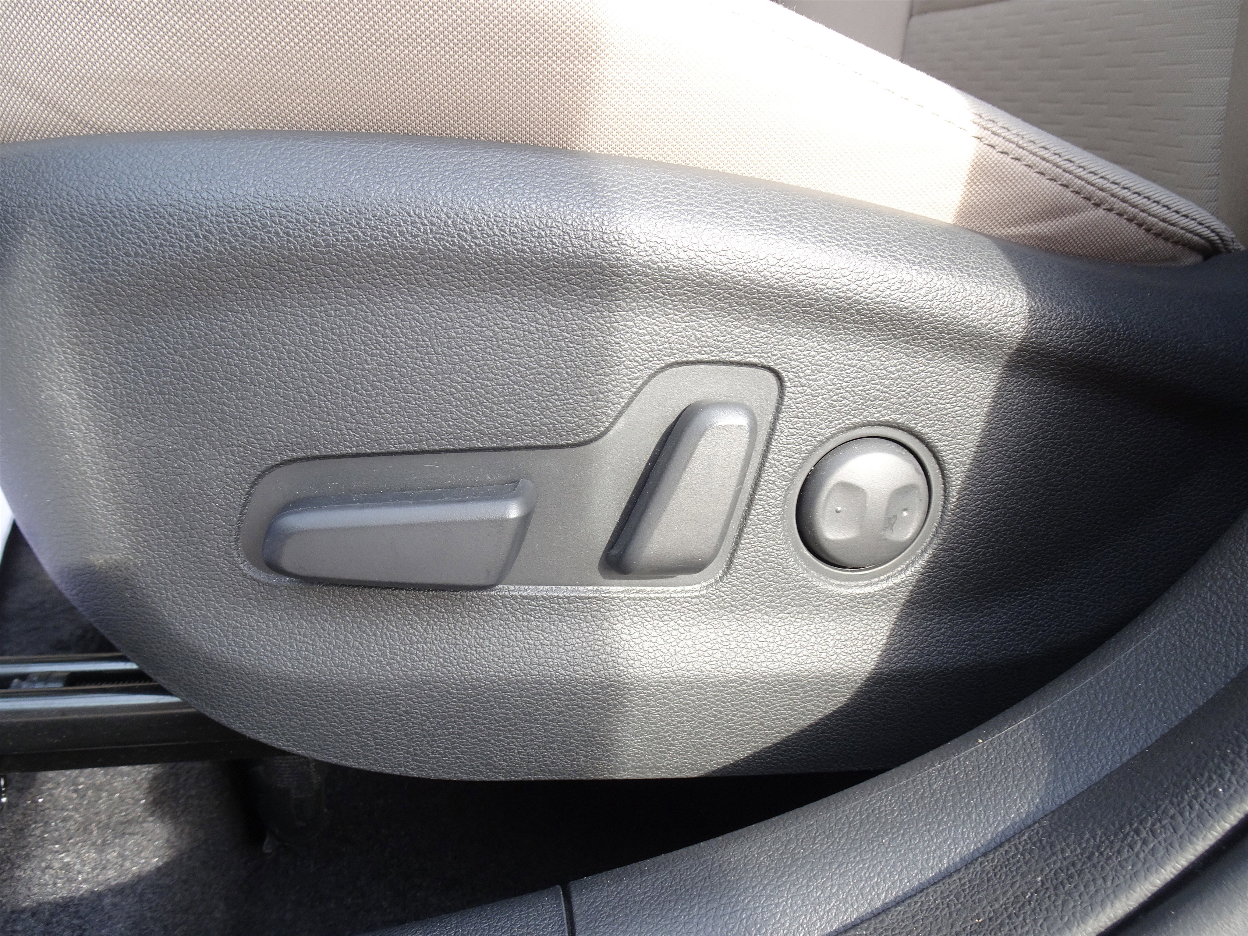 Used 2020 Hyundai Tucson Sport w/ Cargo Package image 10