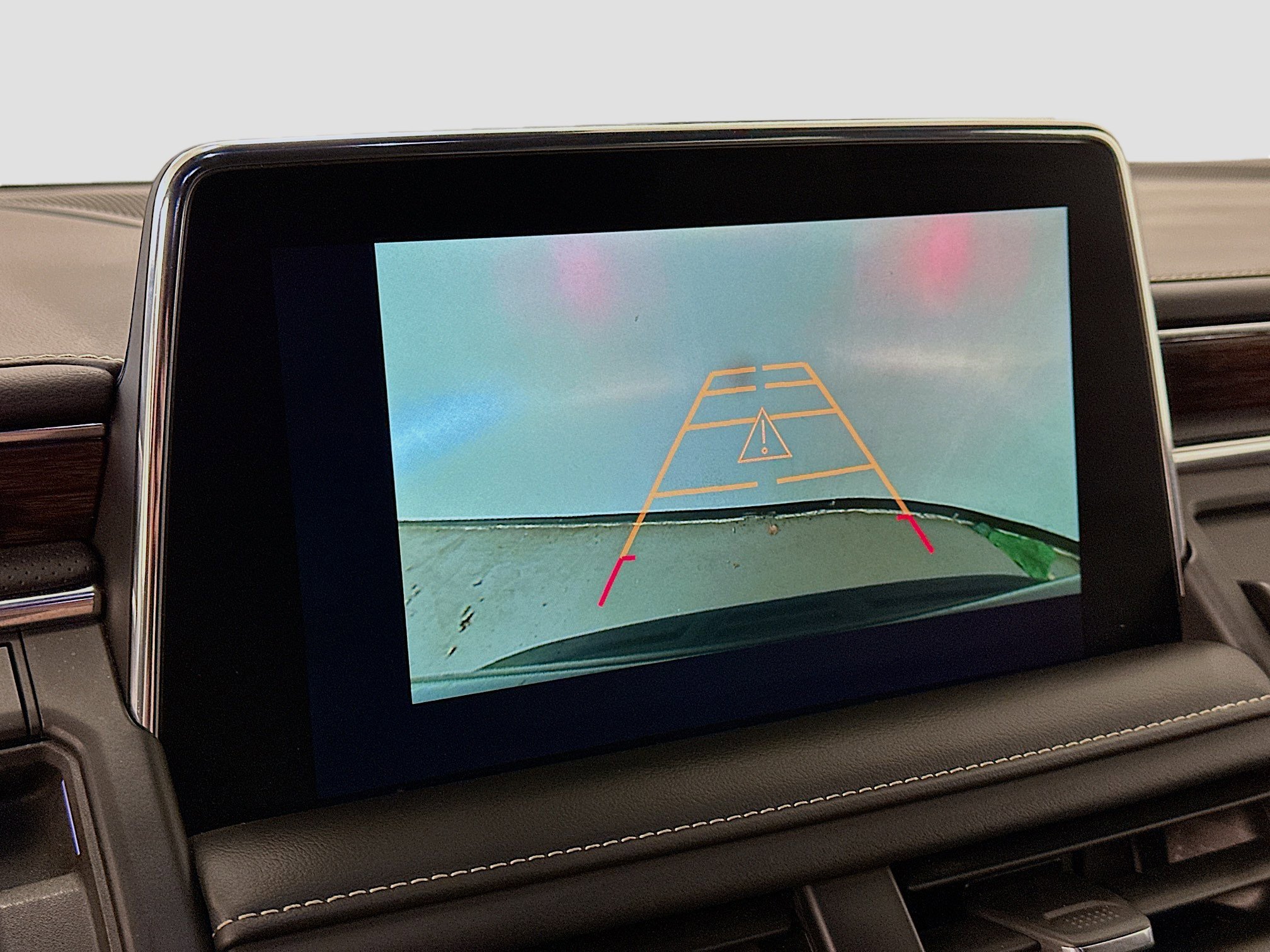 Used 2024 Chevrolet Tahoe Premier image 23