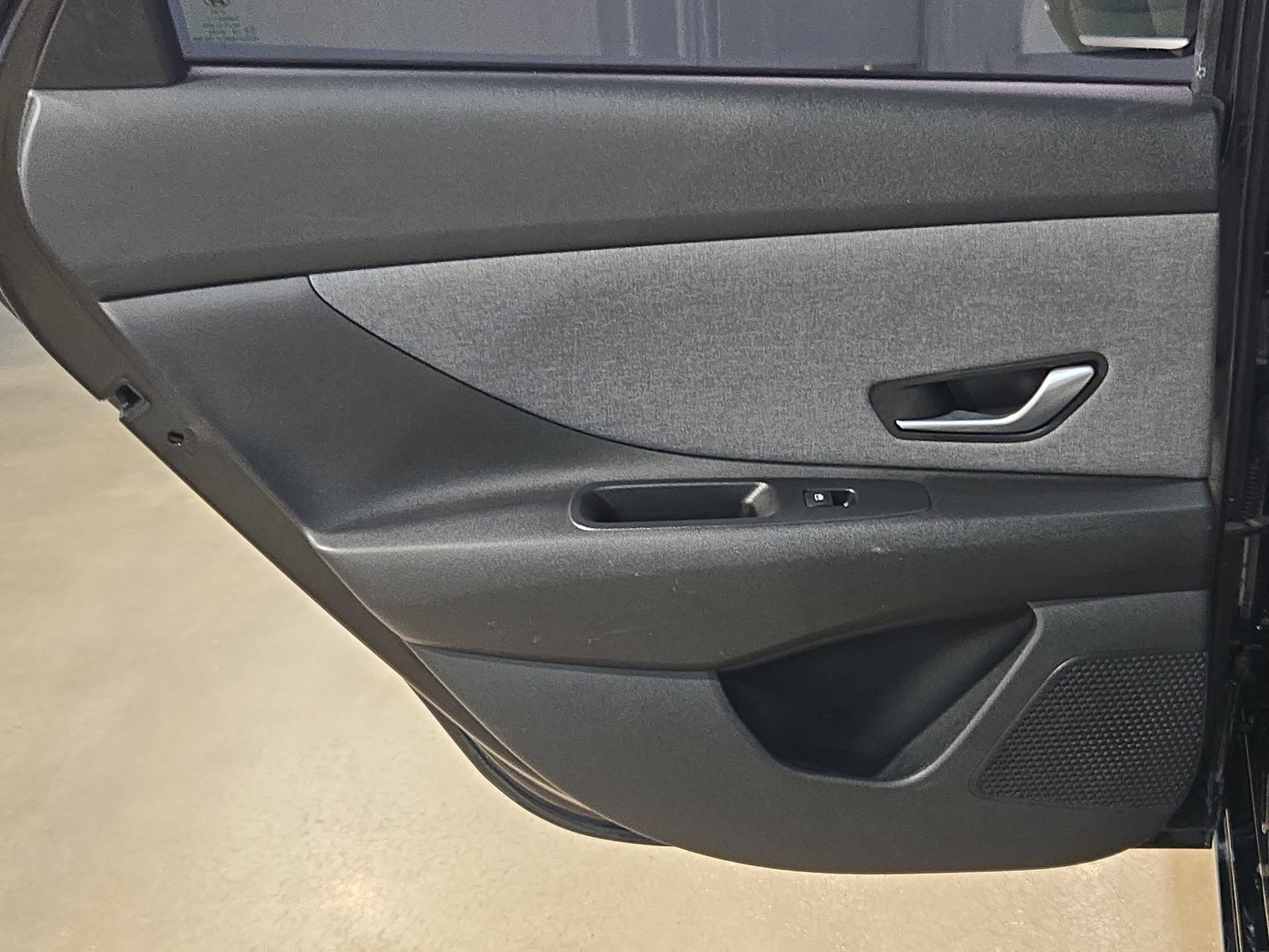 Used 2023 Hyundai Elantra Limited FWD image 35