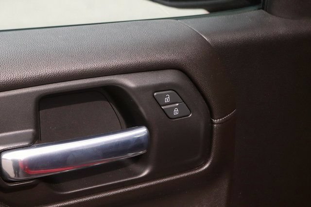 Used 2022 Chevrolet Silverado 1500 RST AWD/4WD image 13