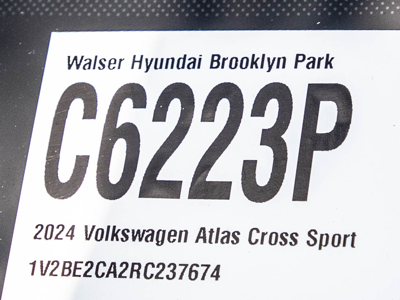 Used 2024 Volkswagen Atlas Cross Sport SEL AWD/4WD image 31