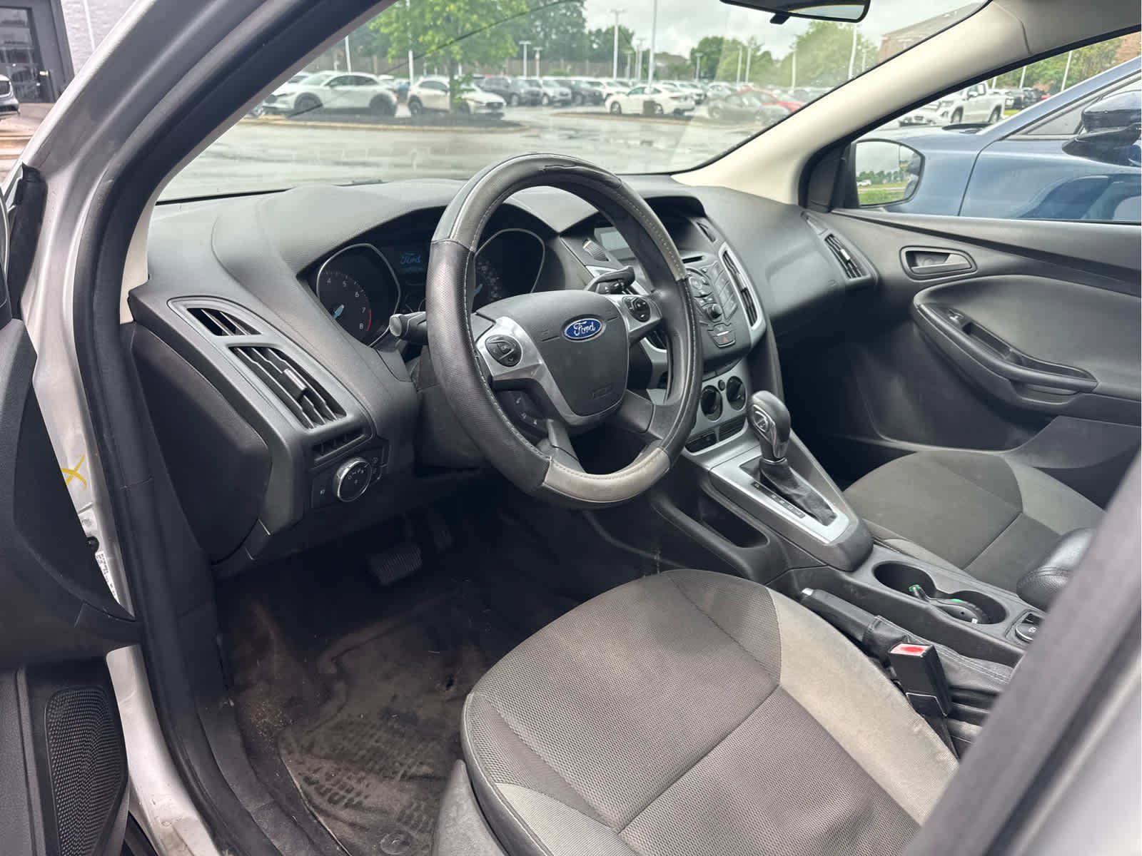 Used 2012 Ford Focus SE FWD image 6