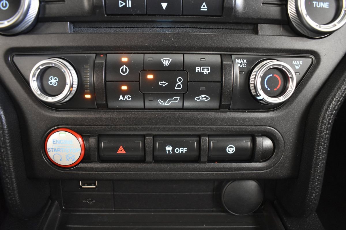 Used 2017 Ford Mustang Coupe image 21