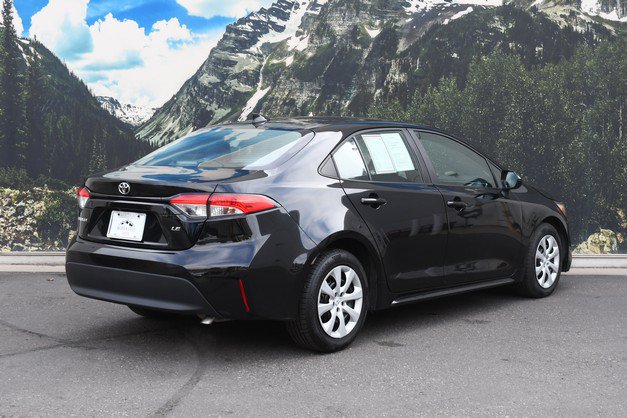 Certified 2024 Toyota Corolla LE FWD image 3