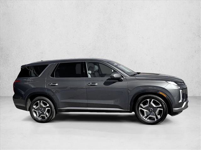 Used 2024 Hyundai Palisade SEL image 4