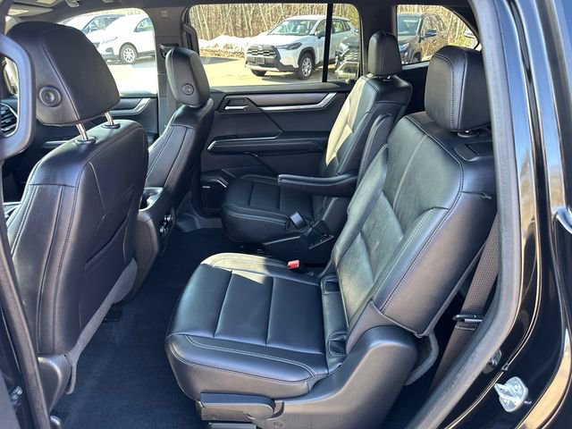 Used 2024 GMC Acadia Elevation w/ Black Edition image 15