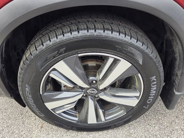 Used 2024 Nissan Rogue SL FWD image 7