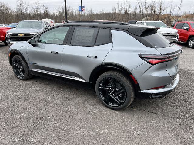 New 2026 Chevrolet Equinox EV RS image 3