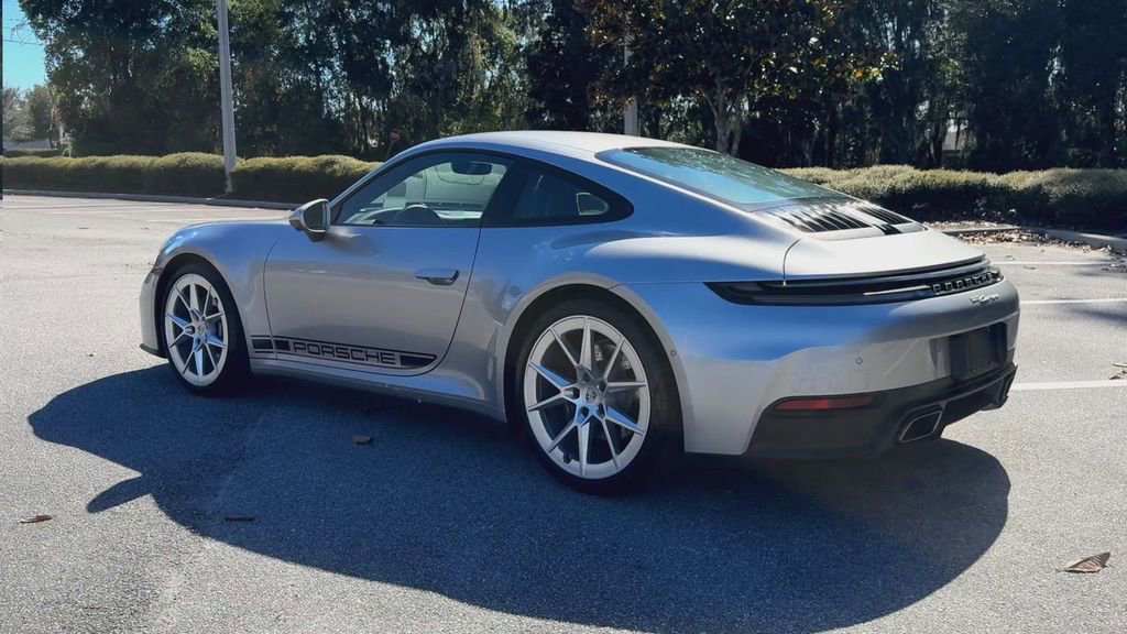 Used 2025 Porsche 911 Carrera image 6
