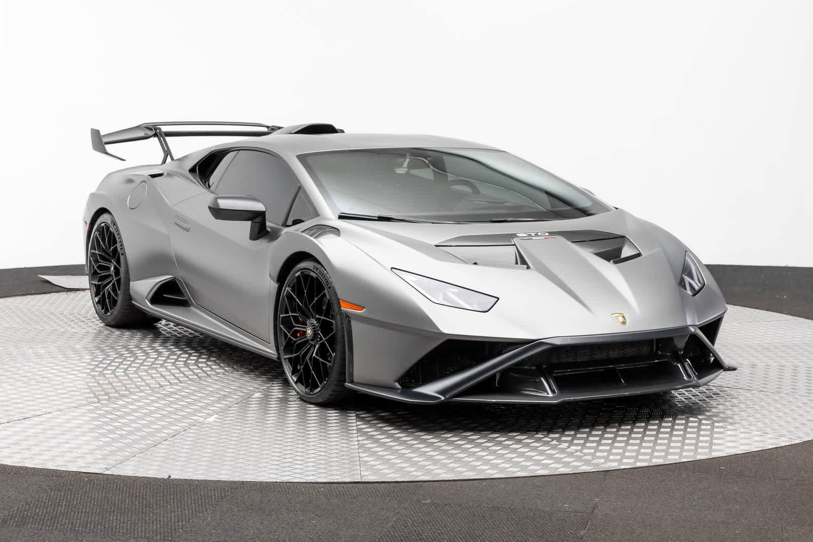 Used 2022 Lamborghini Huracan STO RWD image 55