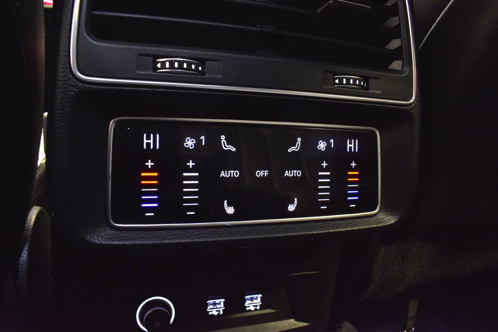 Used 2019 Audi Q8 Premium Plus w/ Premium Plus image 26