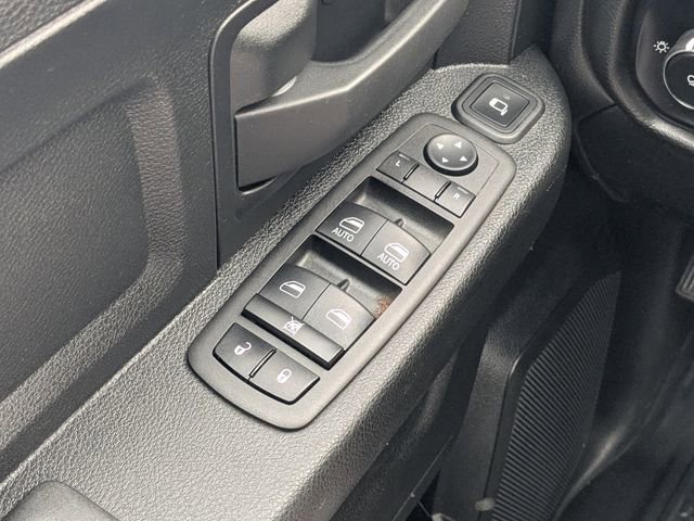 Used 2024 RAM 2500 Tradesman w/ Chrome Appearance Group image 18