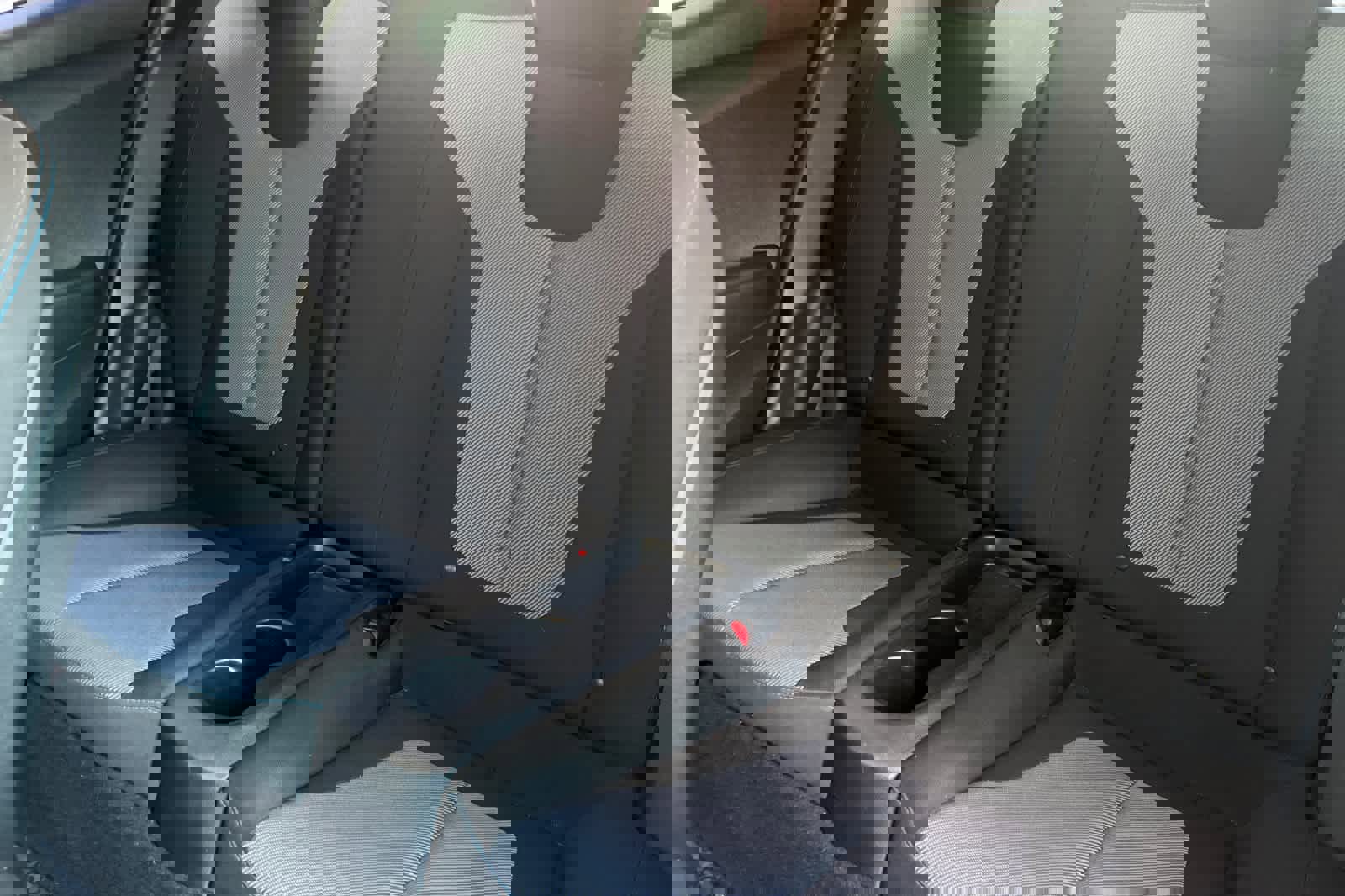 Used 2019 Hyundai Veloster 2.0 image 4