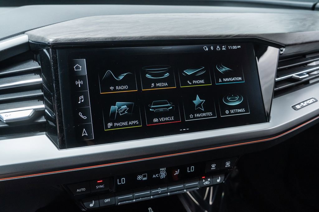 Used 2024 Audi Q4 e-tron Premium Plus w/ Premium Plus image 16