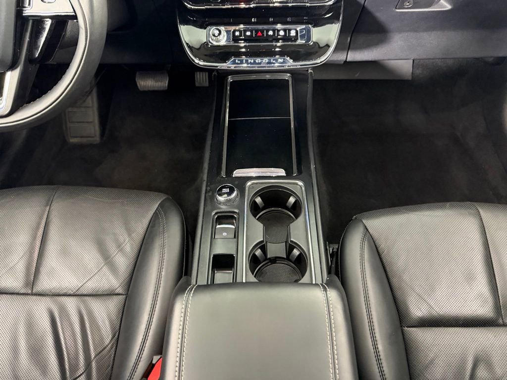 Used 2024 Lincoln Corsair Reserve w/ Equipment Group 201A image 15