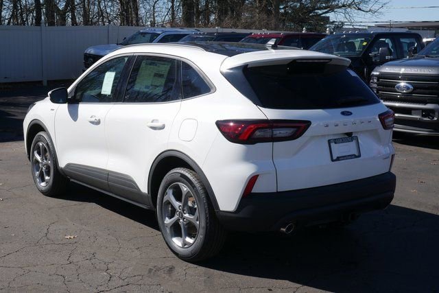 New 2026 Ford Escape ST-Line Select w/ Equipment Group 401A AWD/4WD image 11