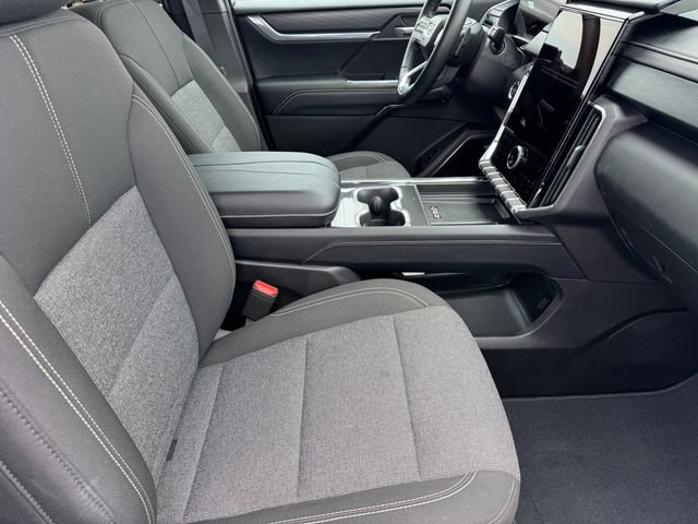 Certified 2025 GMC Acadia Elevation AWD/4WD image 7