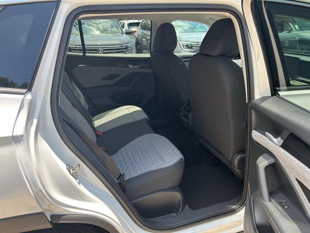 Used 2025 Volkswagen Tiguan S image 35