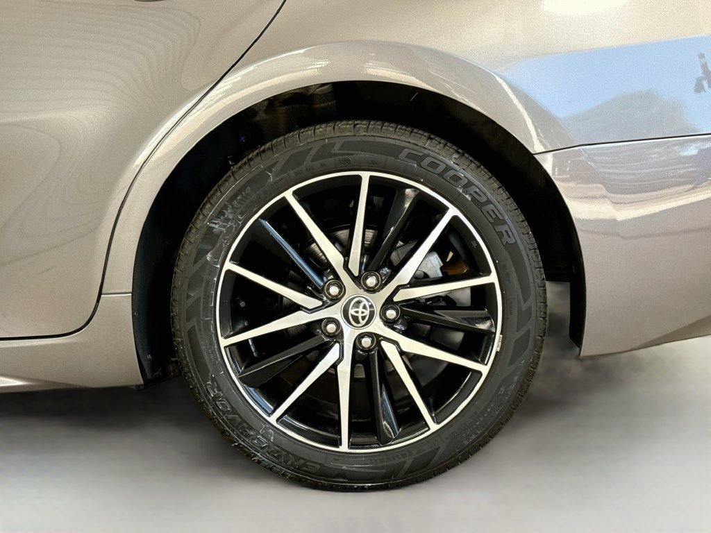 Used 2021 Toyota Camry SE FWD image 35